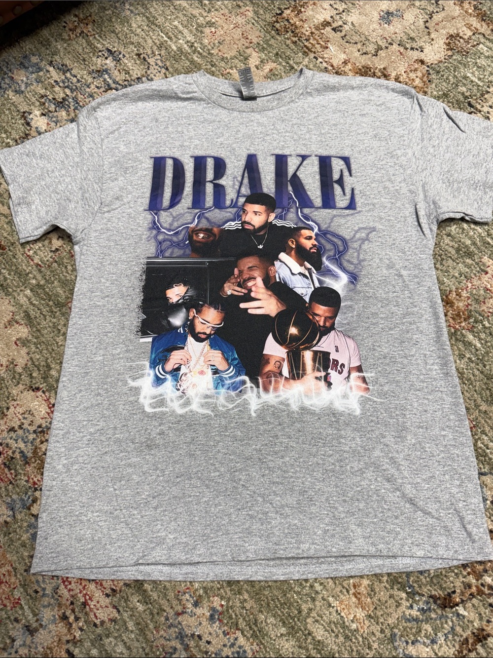 Gildan Gray Drake Graphic Short Sleeve Tee